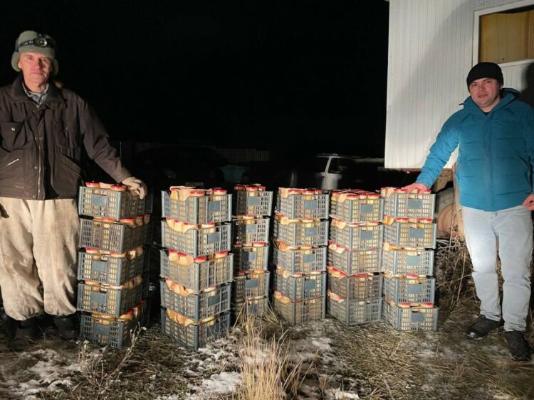 Махсус операция хәрбиләре бал җибәргән Татарстан умартачысы белән очрашырга җыена