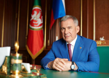 Рөстәм Миңнеханов Татарстан Республикасы Конституциясе көне белән тәбрикләде