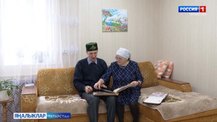 Язлы Арташ авылында яшәүче Хаҗия һәм Хатыйп Әгъләмовлар гомер буе балаларга белем һәм тәрбия бирә