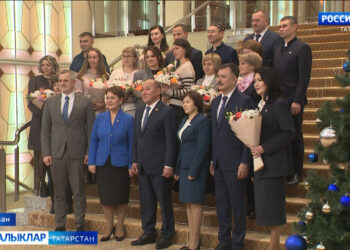 Элмә такталарын — хатасыз ике телдә