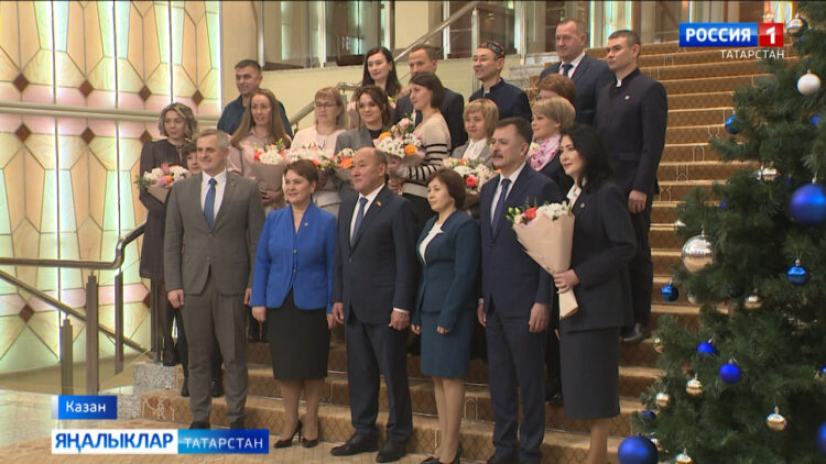 Элмә такталарын — хатасыз ике телдә