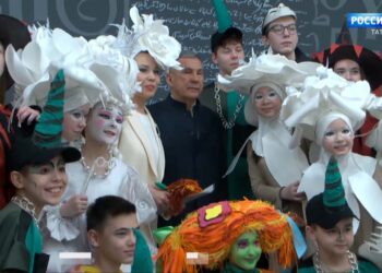 Болын чәчәкләре кебек