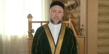 Вәгазьче — Рөстәм хәзрәт Зиннуров