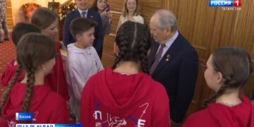 Алда безне ни көтә?