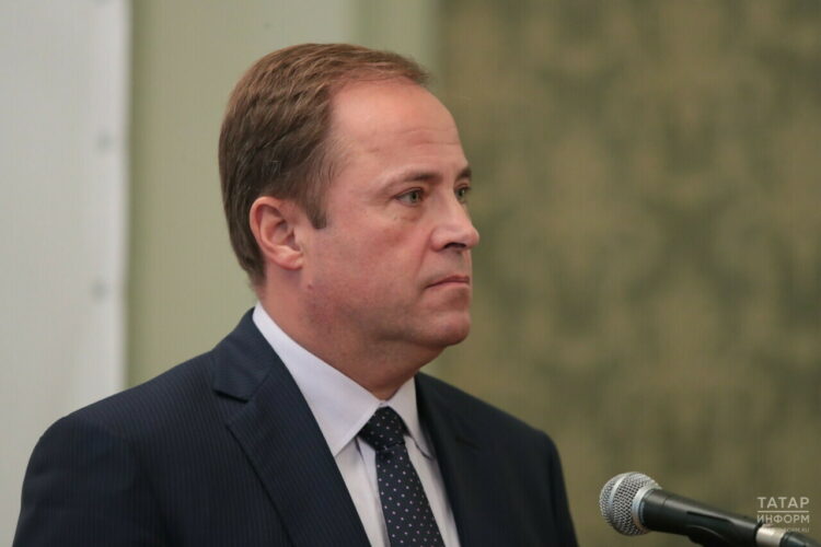 Комаров татарстанлыларны Яңа ел белән котлады