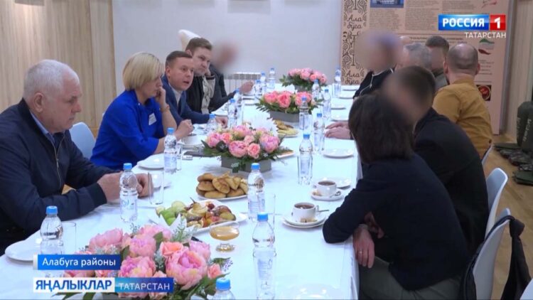 Республика районнарында махсус хәрби операция зонасыннан ялга кайткан хәрбиләр белән очрашулар уза