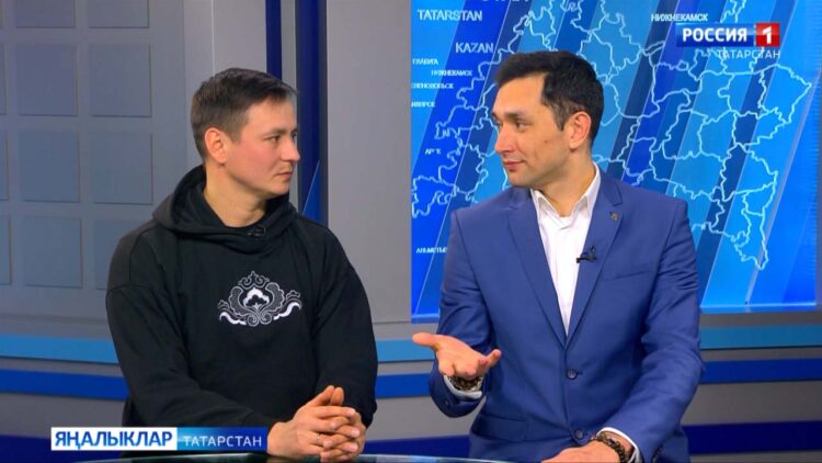 Чаллы татар дәүләт драма театры “Адымнар” мәктәбендә “Болан” спектаклен күрсәтә