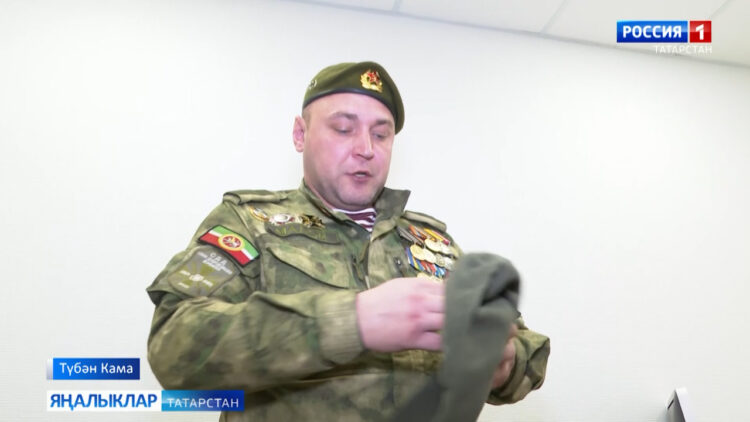 Хәрбиләргә җылы киемнәр, бәйләнгән башлыклар әзерлиләр