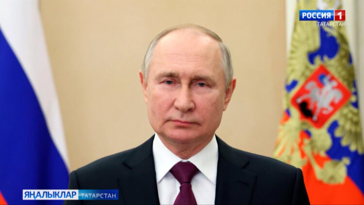 Үзәк сайлау комиссиясе Путинны Россия президенты вазыйфасына кандидат итеп теркәде