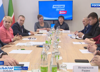 Казанда Путинның ышанычлы вәкиле Ирина Гусева белән очрашу узды