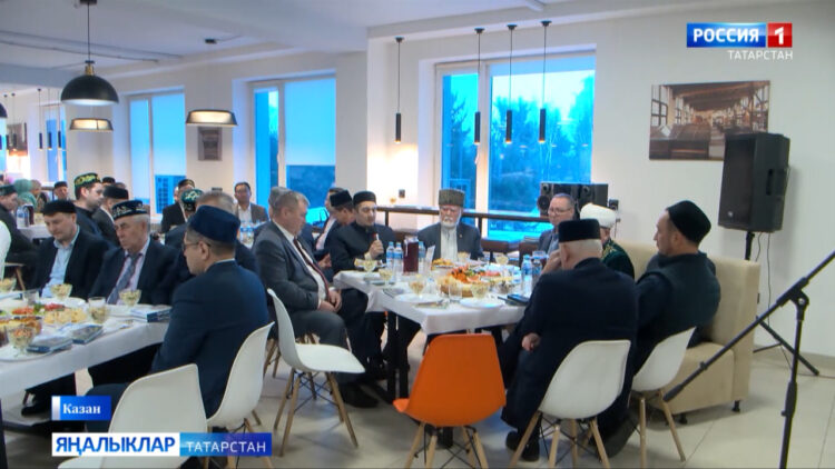 Вафат булган журналистлар рухына Ләбиб Лерон ел саен матбугат ифтары уздыра