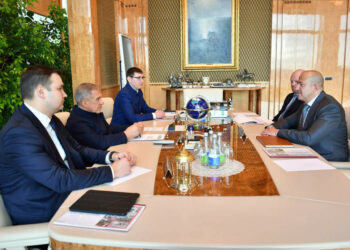 Рөстәм Миңнеханов һәм машина төзелеше холдингы башлыгы Татарстандагы проектлар турында сөйләште