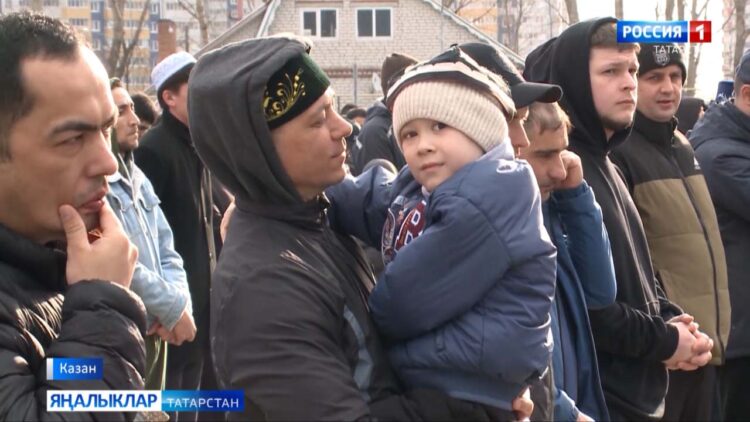 Мөселманнар олуг бәйрәм Ураза гаетен билгеләп үтте