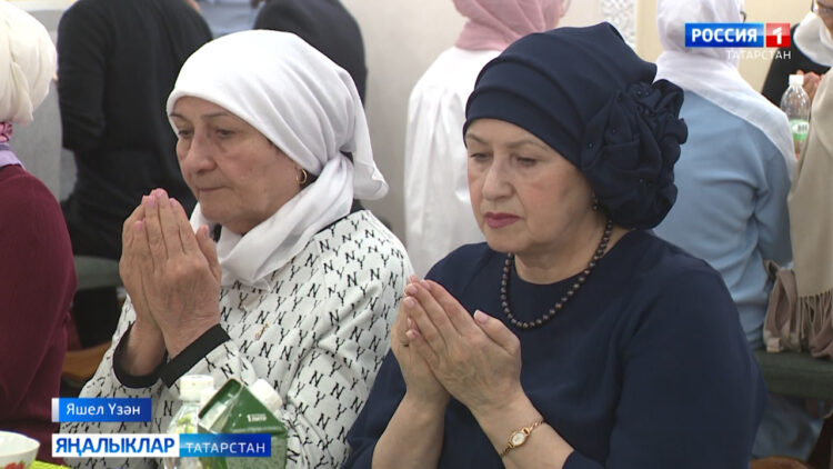 Яшел Үзән шәһәренең тарихи мәчетендә укытучылар өчен махсус ифтар үтте