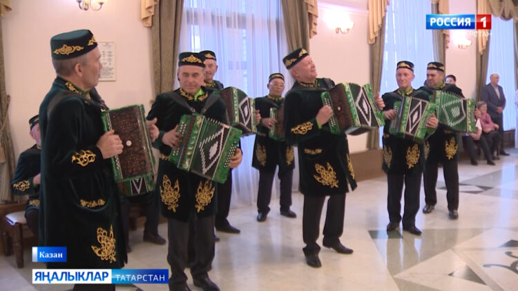 «Тәртип» радиосының 10 еллык юбилеена багышланган “Бәхет сере” дигән тамашасы