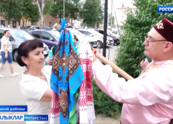 Азнакайлылар — Сабантуйга сөрән сукты