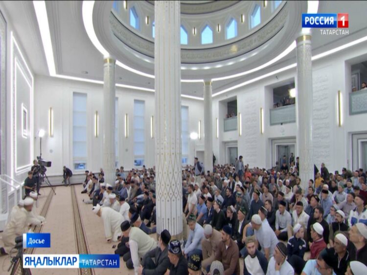 16нчы июньдә мөселманнар өчен көтеп алынган изге көннәрнең берсе Корбан гаете