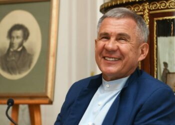 Рөстәм Миңнеханов Рус теле көне һәм Пушкинның тууына 225 ел тулу бәйрәме белән котлады
