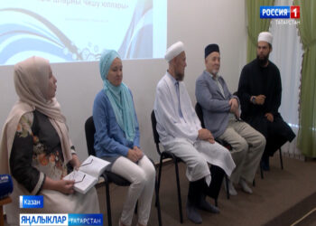 Апанай мәдрәсәсендә “Гаилә проблемалары һәм аларны чишү юллары” дип исемләнгән темага түгәрәк өстәл узды.