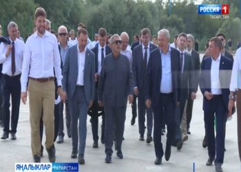 Рөстәм Миңнеханов Яшел Үзәндә логистика комплексының өченче чиратын ачуда катнашты