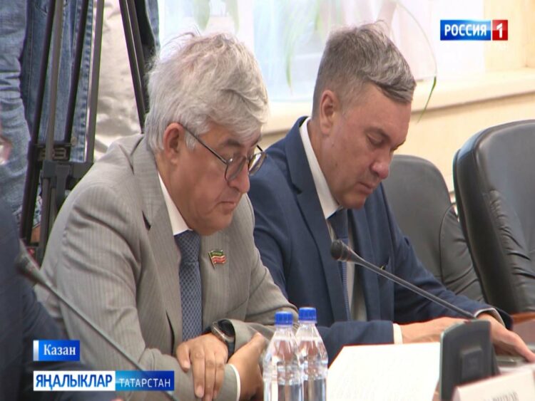 Фәннәр академиясендәге конференциядән Мөршидә Җиһан сюжеты