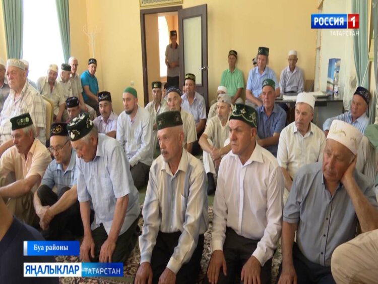 Марс Алиев Иске Тинчәле авылы мәчетендә корбан ашы уздырды