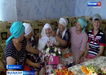 Апас районы Түбән Барыш авылы әбие Бибинур Садриевага 90 яшь тулды