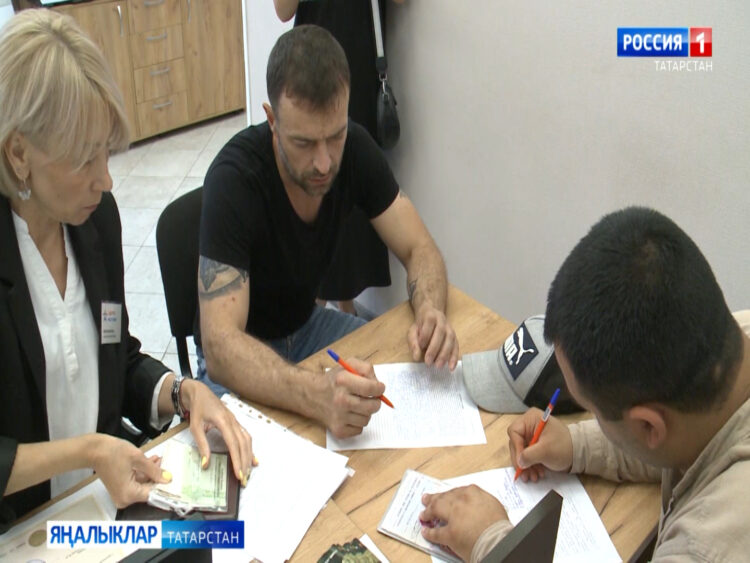 Татарстанда контракт буенча хәрби хезмәткәрләргә түләүләр арткан