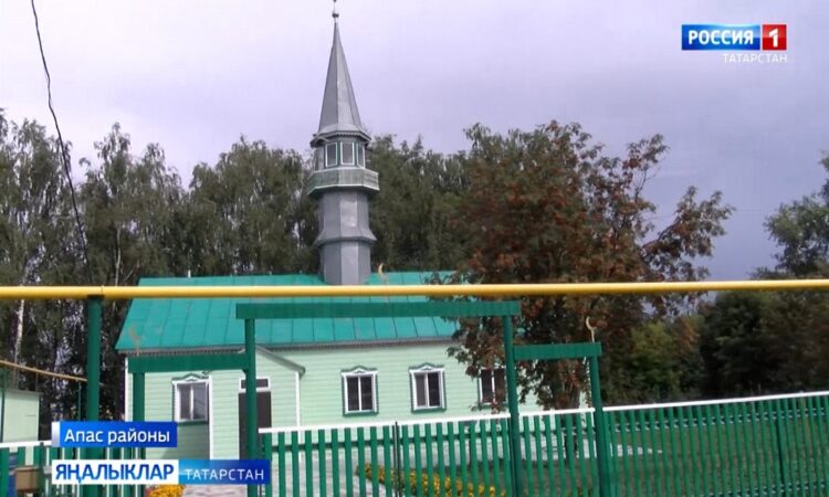 Апас районының Дәүләки авылы мәчете – районда иң үрнәк мәчетләрнең берсе.
