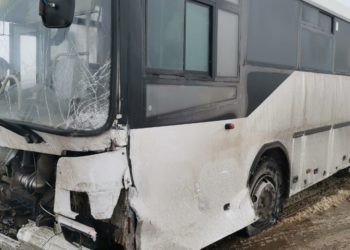 Стало известно о состоянии пострадавших в серьезном ДТП с пассажирским автобусом в Камском Устье