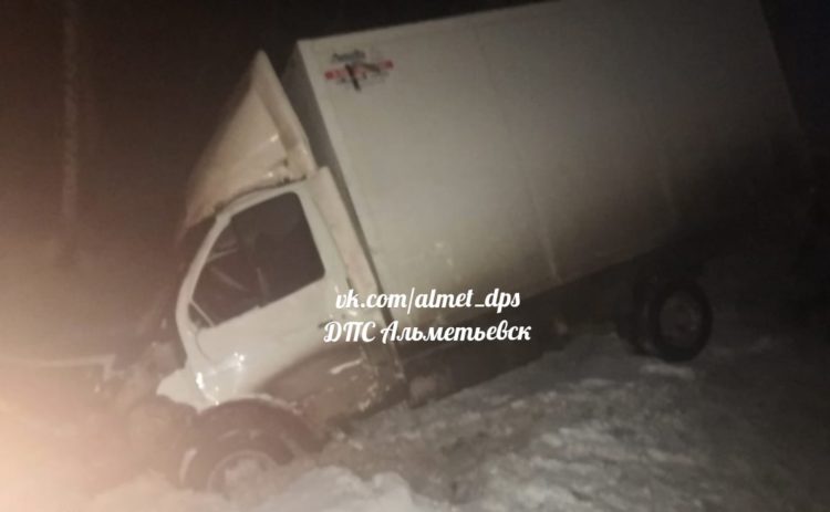 Один человек погиб в результате столкновения «Лады» и «Газели»