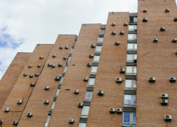 Челнинцы смогут устанавливать кондиционеры только после разрешения исполкома