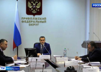 В Казани разбирают ледовый городок у «Чаши» и главную новогоднюю елку