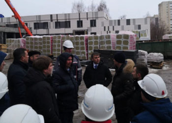 Замминистра здравоохранения РТ посетил строительную площадку онкоцентра в Челнах