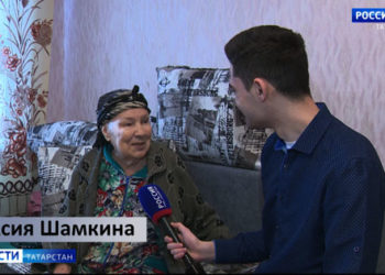 Волонтеры сделали ремонт в квартире у казанской пенсионерки, которая вынуждена была спать на диване с мусорки