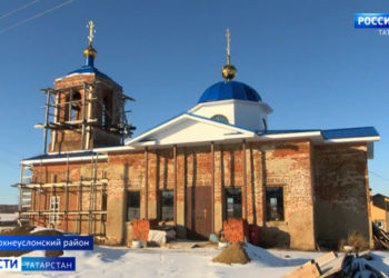 В Верхнеуслонском районе старинный храм обшили сайдингом — люди возмущены