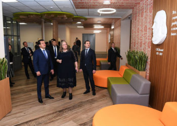 Ильсур Метшин побывал в новом корпусе гимназии «Лукоморье»