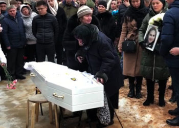 В Васильево похоронили утонувшую на Бали Авелину Назарову