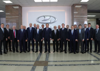 Игорь Комаров и главы регионов ПФО посетили АВТОВАЗ