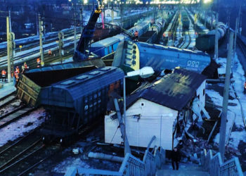 В Казани после схода с рельсов грузового поезда проводится доследственная проверка