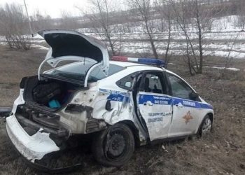 В Татарстане автомобиль ГИБДД угодил в аварию