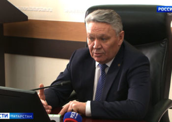Рафис Бурганов: при необходимости всех школьников переведут на дистанционное обучение
