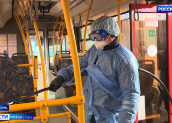 В Казани дезинфицируют автобусы