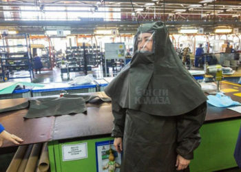 На «КАМАЗе» запустили производство противоэпидемических костюмов