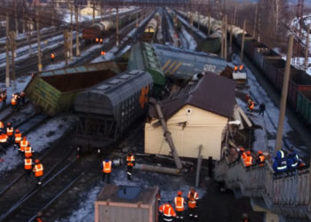 В Юдино с рельсов сошли шесть вагонов грузового поезда