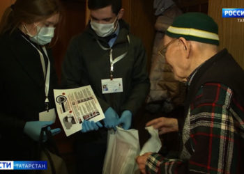 В Альметьевске волонтеры доставляют пенсионерам продукты и лекарства