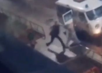Двое нетрезвых мужчин избили водителя и фельдшера «скорой помощи»