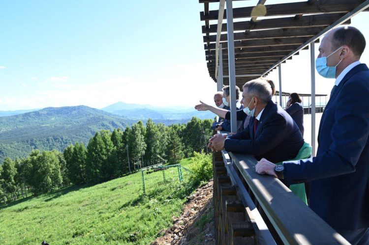Рустам Минниханов ознакомился с панорамным парком «Гора Туугая» в Горно-Алтайске