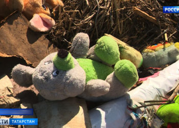 В Челнах демонтировали ограждение детской площадки, штырь которого проткнул живот девочке