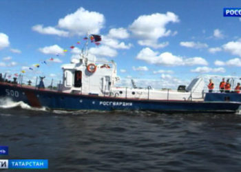 Рустам Минниханов встретился с пилотажной группой «Стрижи»